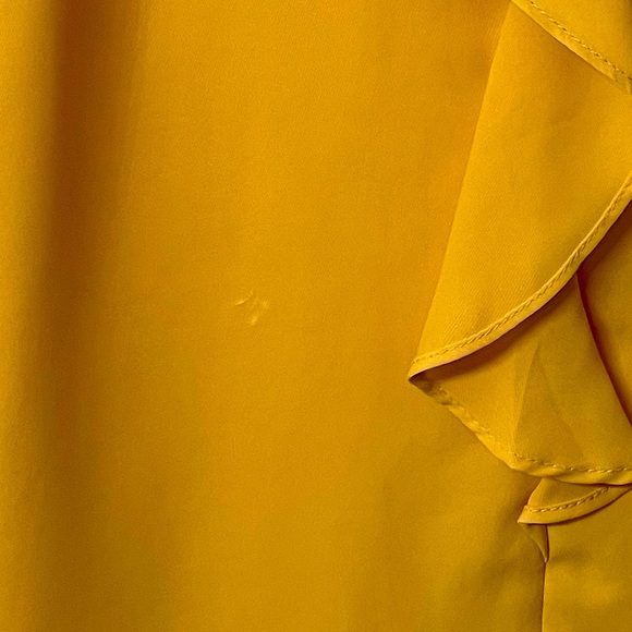 H&M Sleeveless Blouse - Picture 3 of 3